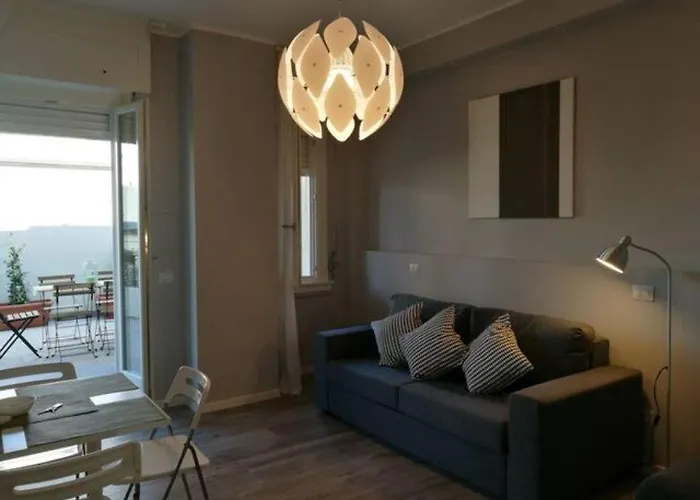 Appartamento Con Grande Terrazzo In Via Lomellina - Lome 527